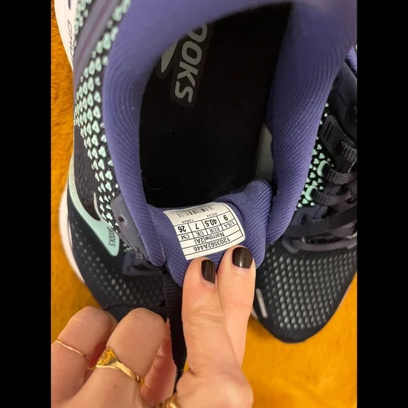 Brooks • Ghost Shoe - Picture 4 of 8